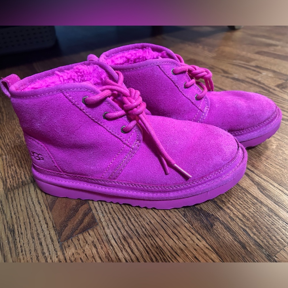 Kids UGG Vibrant taffy Pink Neumel boots